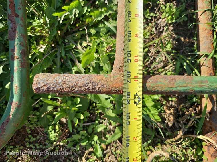 image for item MH9443 Approximately 96 livestock panels