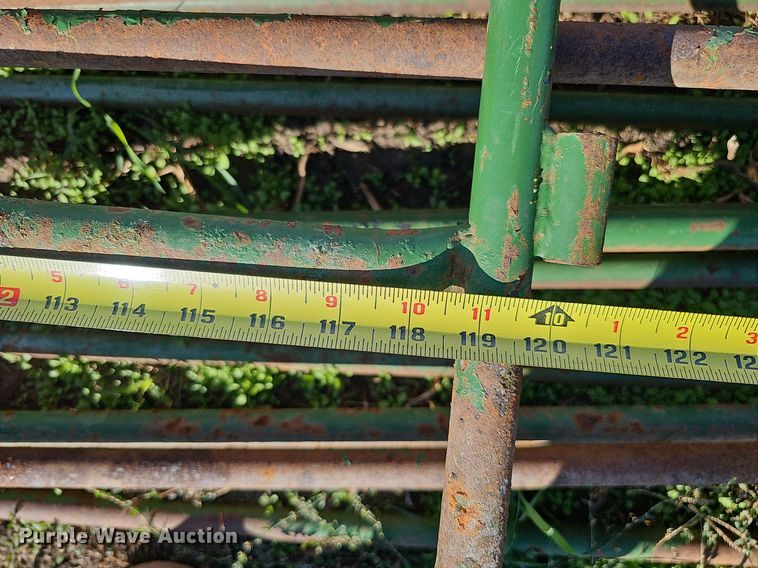 image for item MH9443 Approximately 96 livestock panels