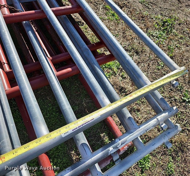 image for item MH9443 Approximately 96 livestock panels