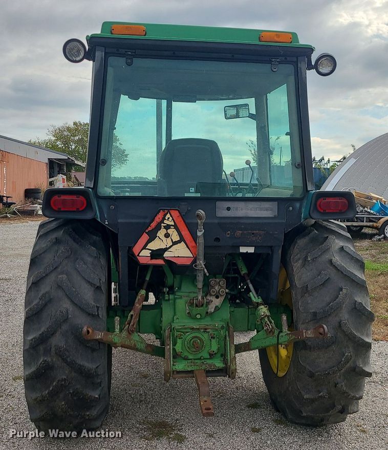 image for item MJ9448 1991 John Deere 2355  tractor