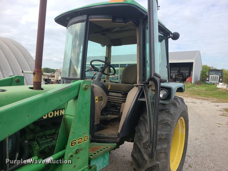 image for item MJ9448 1991 John Deere 2355  tractor