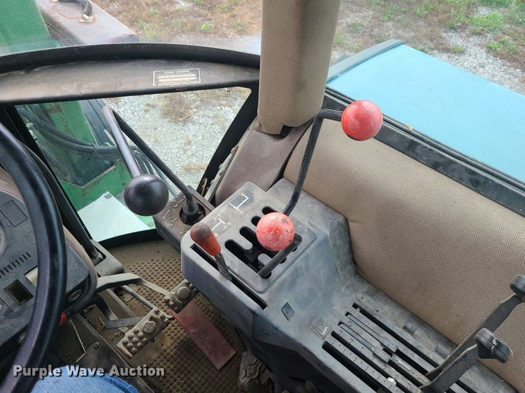 image for item MJ9448 1991 John Deere 2355  tractor