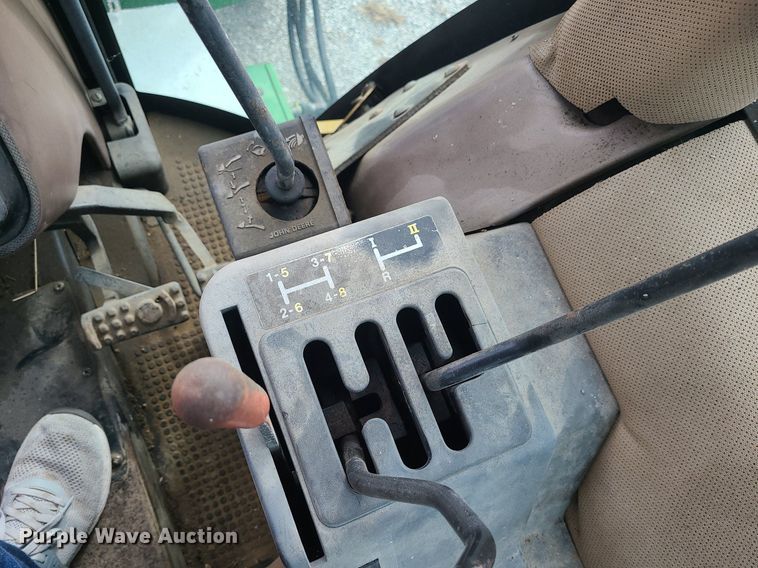 image for item MJ9448 1991 John Deere 2355  tractor