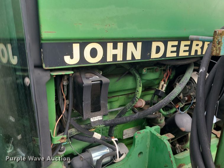 image for item MJ9448 1991 John Deere 2355  tractor