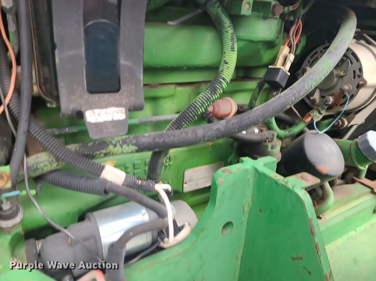 image for item MJ9448 1991 John Deere 2355  tractor