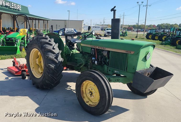 image for item MJ9451 1974 John Deere 1530  tractor