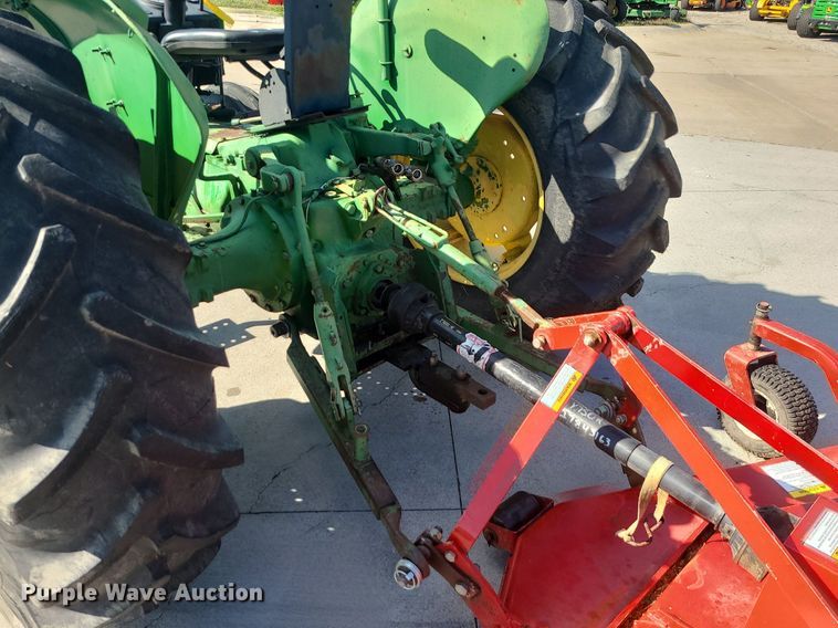 image for item MJ9451 1974 John Deere 1530  tractor