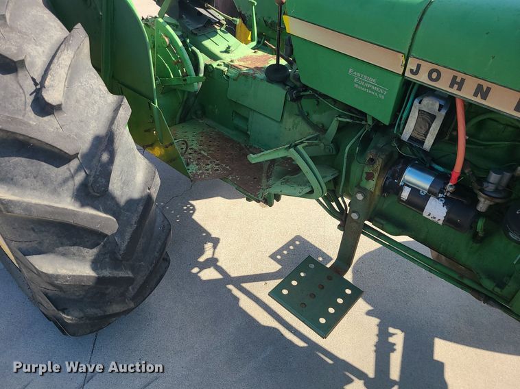 image for item MJ9451 1974 John Deere 1530  tractor