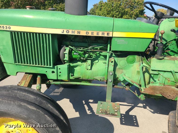 image for item MJ9451 1974 John Deere 1530  tractor