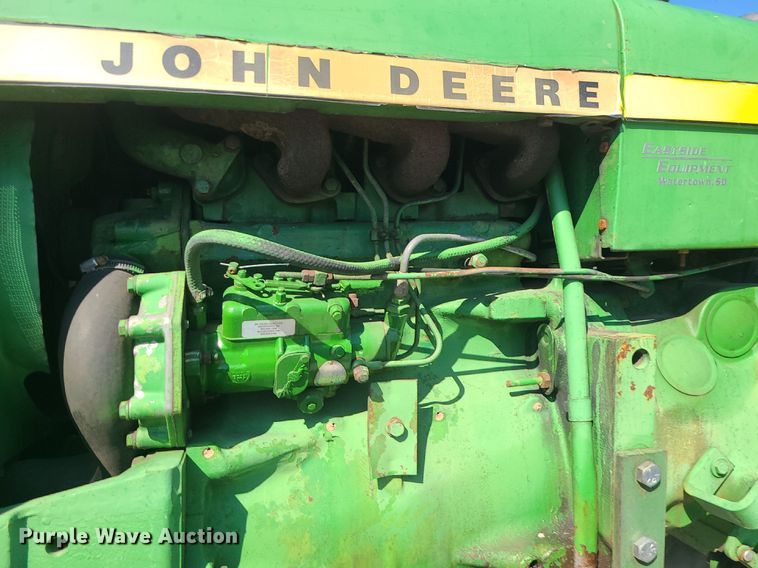 image for item MJ9451 1974 John Deere 1530  tractor