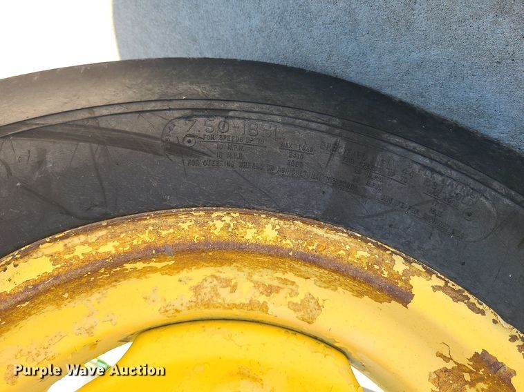 image for item MJ9451 1974 John Deere 1530  tractor