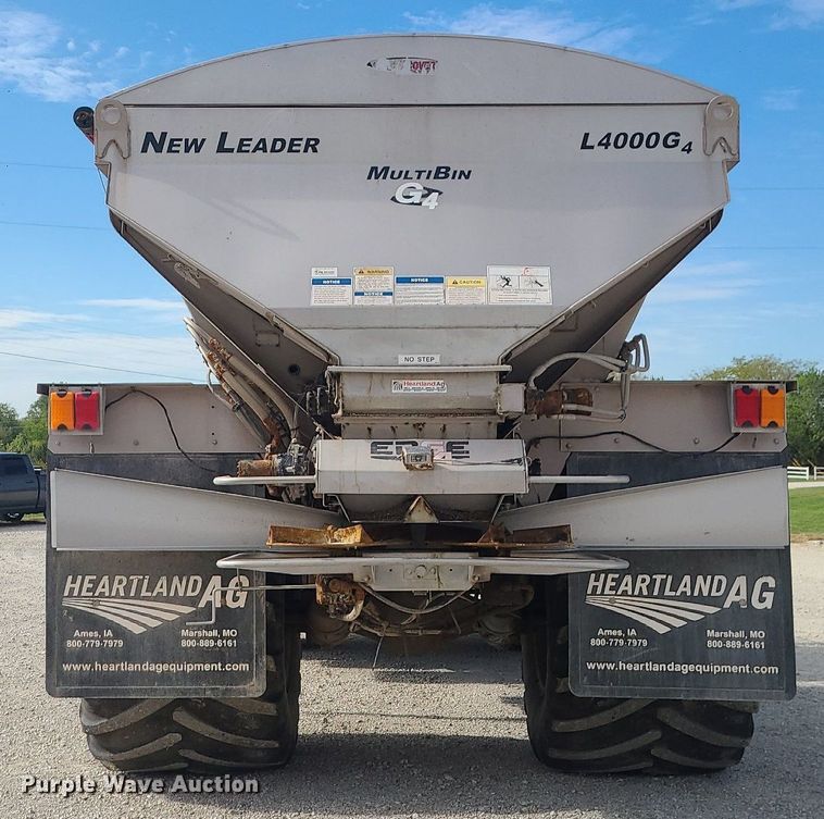 image for item MQ9567 Case IH Titan 4520  applicator