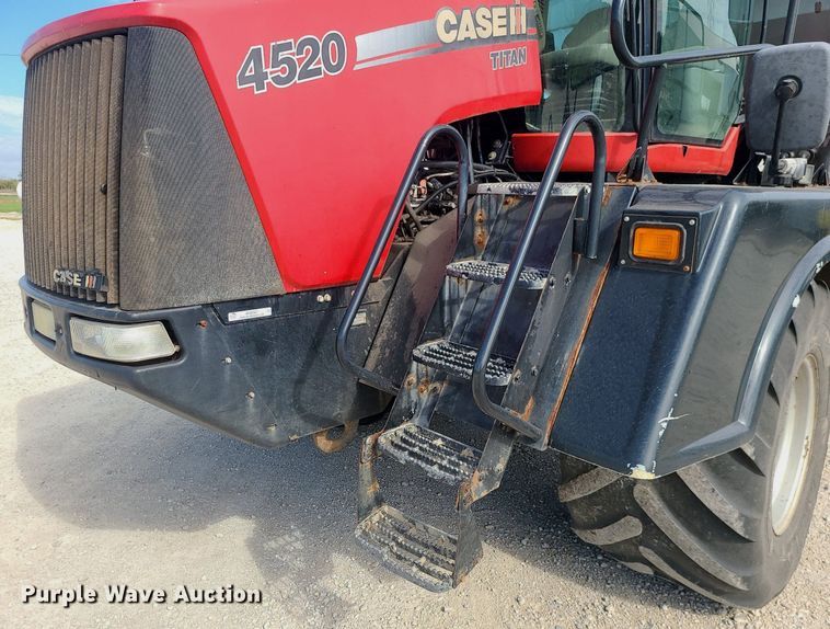 image for item MQ9567 Case IH Titan 4520  applicator