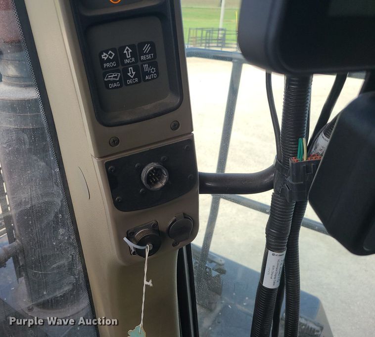 image for item MQ9567 Case IH Titan 4520  applicator