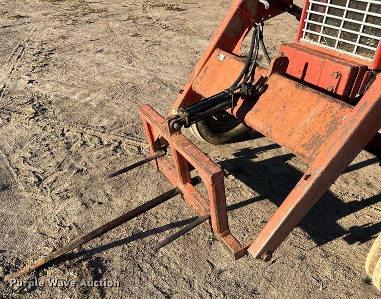 image for item NI9050 1971 International Harvester Farmall 656  tractor