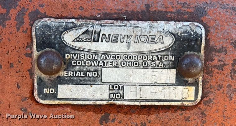 image for item NI9050 1971 International Harvester Farmall 656  tractor