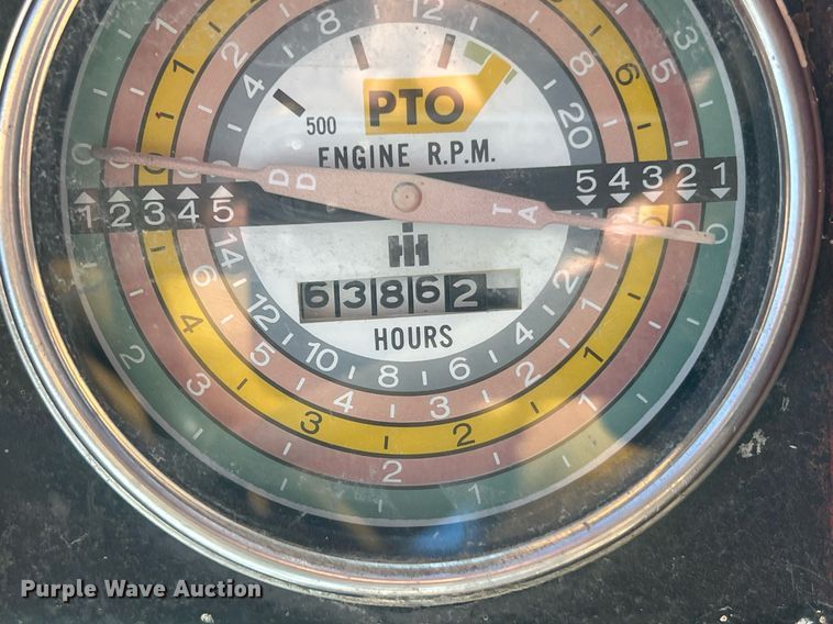 image for item NI9050 1971 International Harvester Farmall 656  tractor