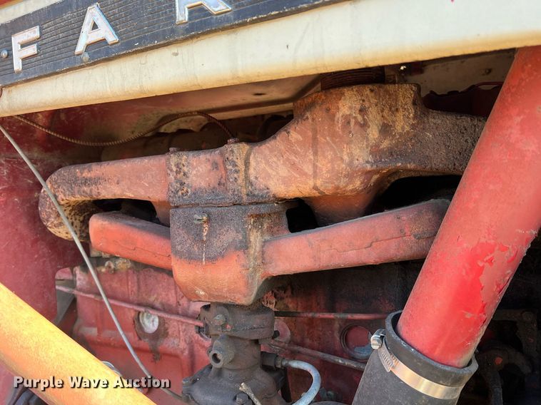 image for item NI9050 1971 International Harvester Farmall 656  tractor