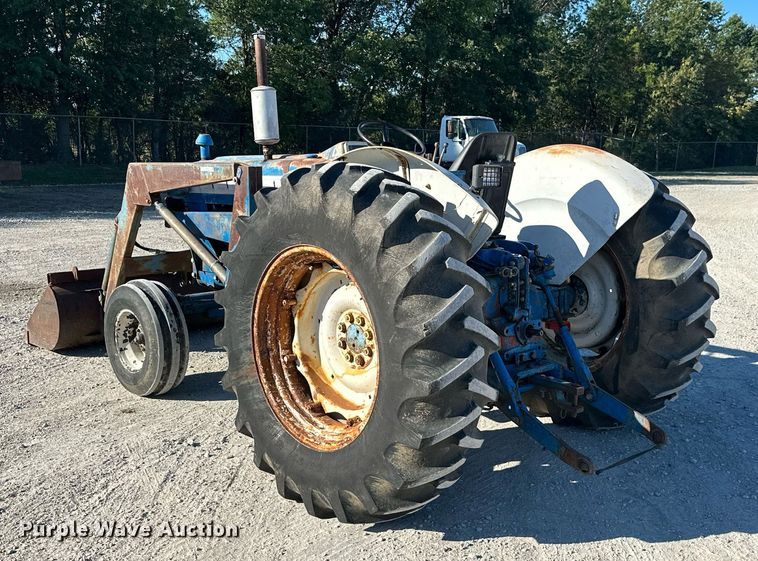image for item NO9292 Ford 5000  tractor