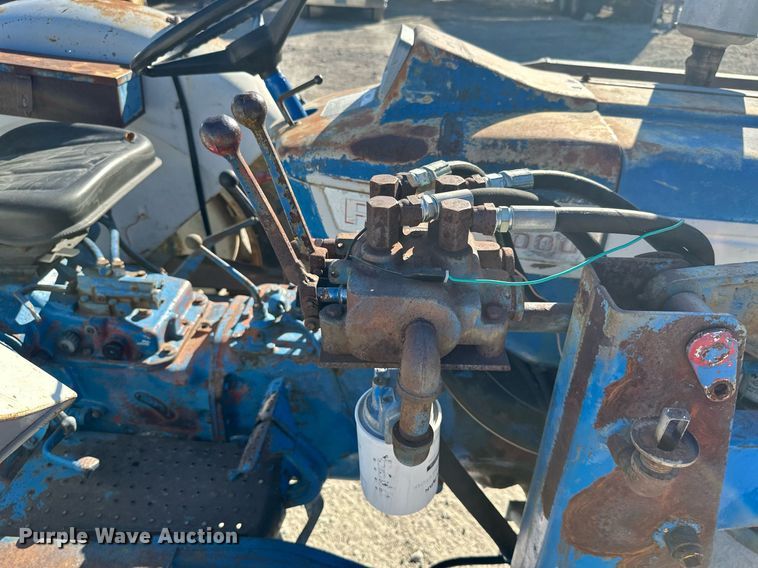 image for item NO9292 Ford 5000  tractor