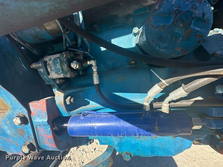 image for item NO9292 Ford 5000  tractor