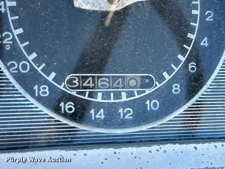 image for item NO9292 Ford 5000  tractor