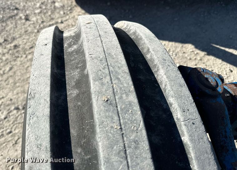 image for item NO9292 Ford 5000  tractor