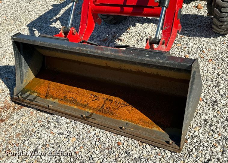 image for item NO9293 Branson 2515H  MFWD tractor