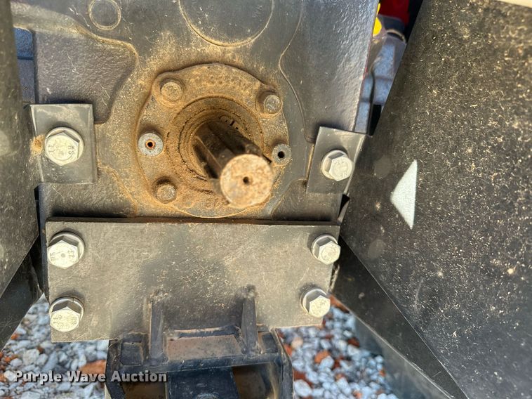 image for item NO9293 Branson 2515H  MFWD tractor