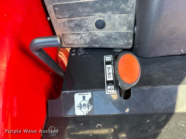 image for item NO9293 Branson 2515H  MFWD tractor