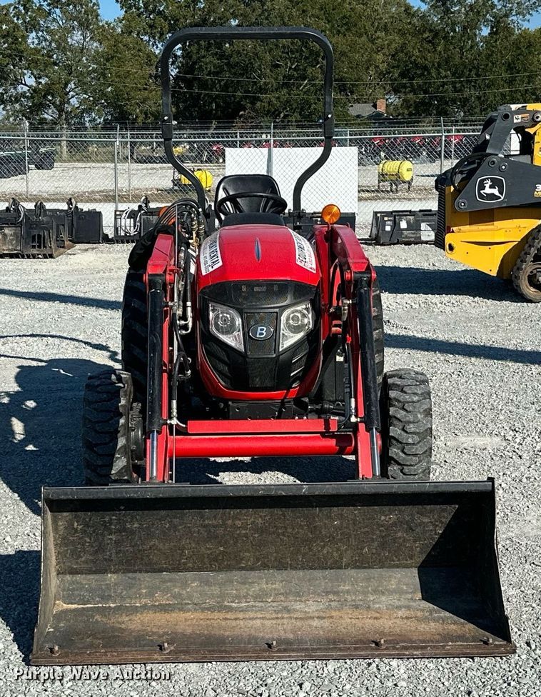 image for item NO9317 Branson 2515H  MFWD tractor