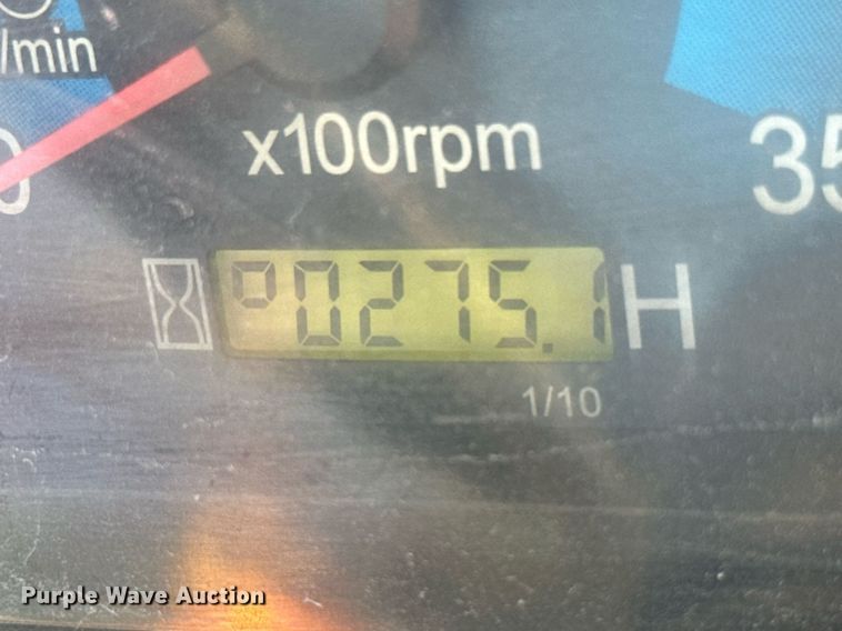 image for item NO9317 Branson 2515H  MFWD tractor