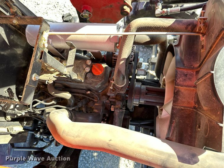 image for item NO9317 Branson 2515H  MFWD tractor