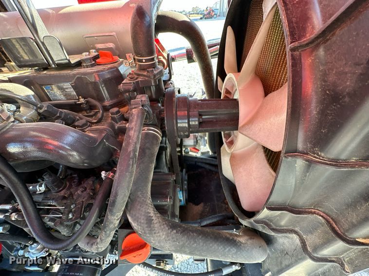 image for item NO9317 Branson 2515H  MFWD tractor