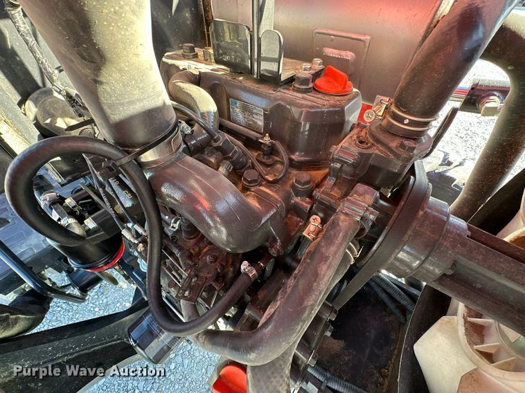 image for item NO9317 Branson 2515H  MFWD tractor