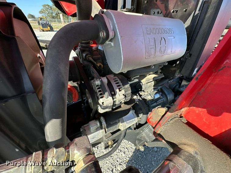 image for item NO9317 Branson 2515H  MFWD tractor