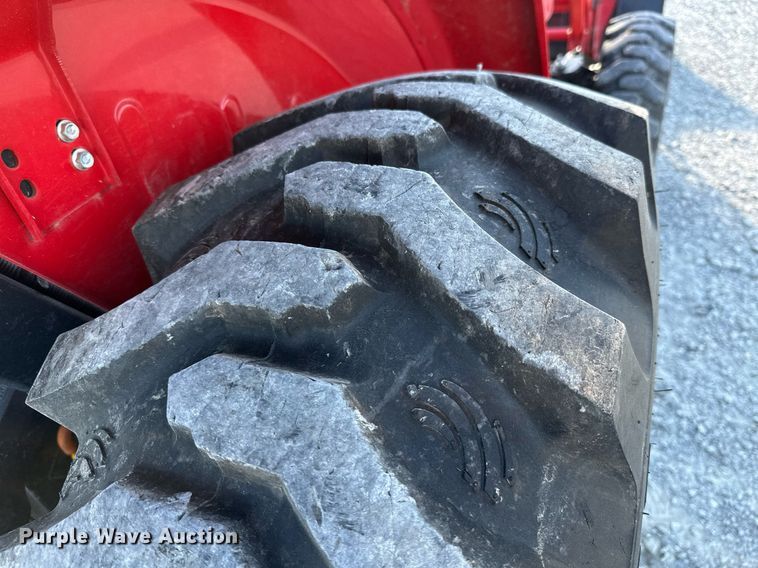 image for item NO9317 Branson 2515H  MFWD tractor