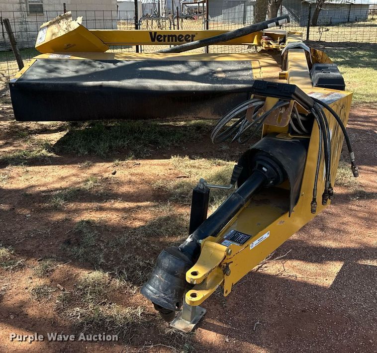 image for item NQ9462 2016 Vermeer Rebel TM800  disc mower