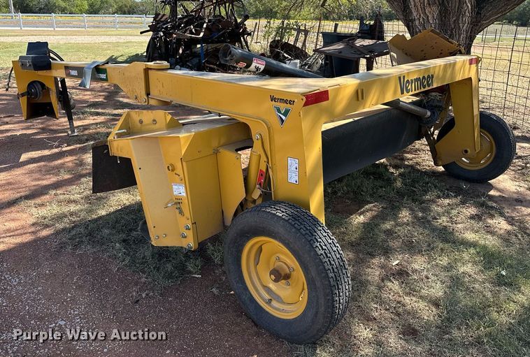 image for item NQ9462 2016 Vermeer Rebel TM800  disc mower