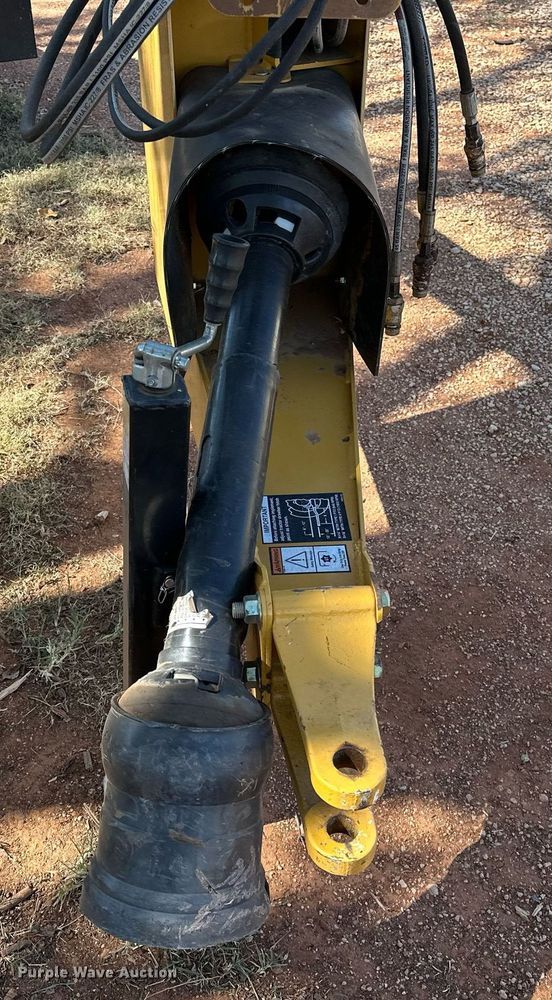 image for item NQ9462 2016 Vermeer Rebel TM800  disc mower