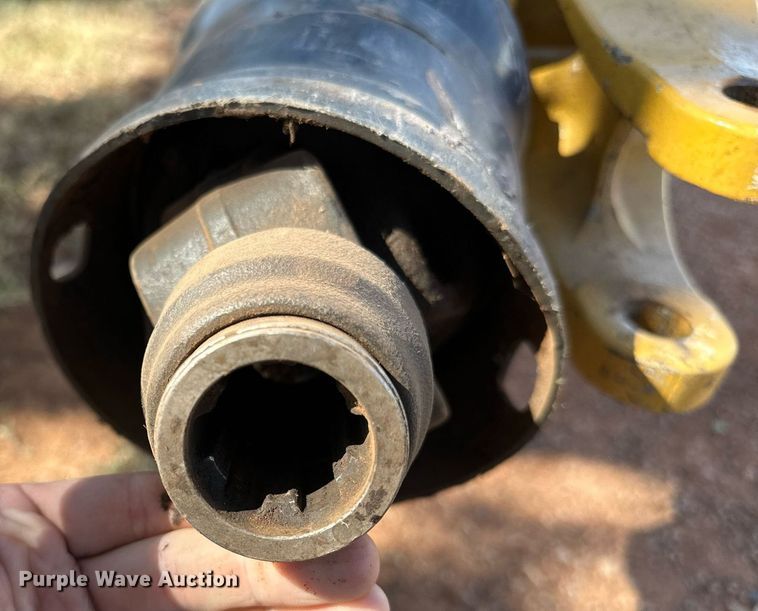 image for item NQ9462 2016 Vermeer Rebel TM800  disc mower