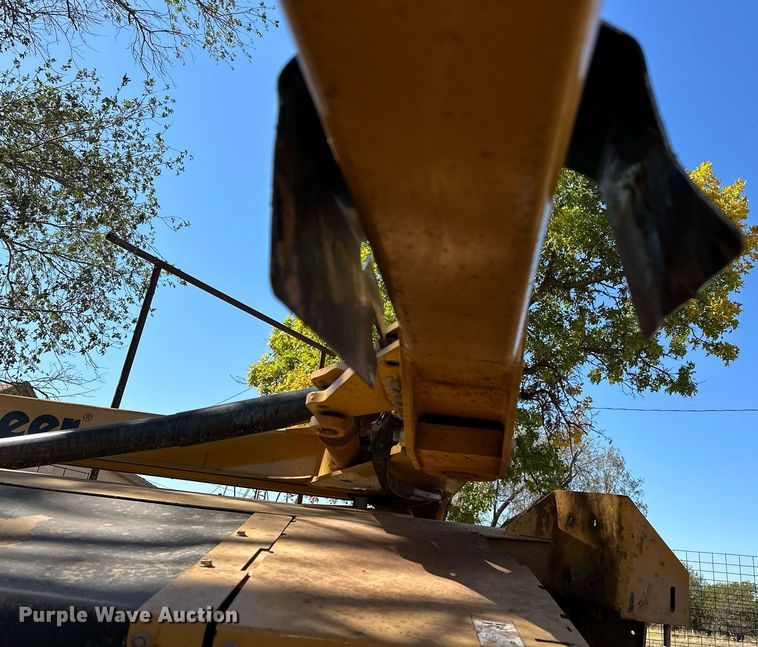 image for item NQ9462 2016 Vermeer Rebel TM800  disc mower