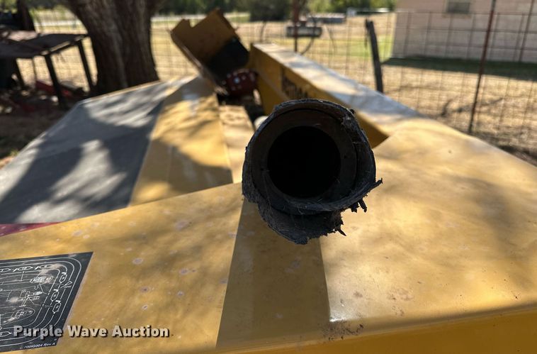 image for item NQ9462 2016 Vermeer Rebel TM800  disc mower