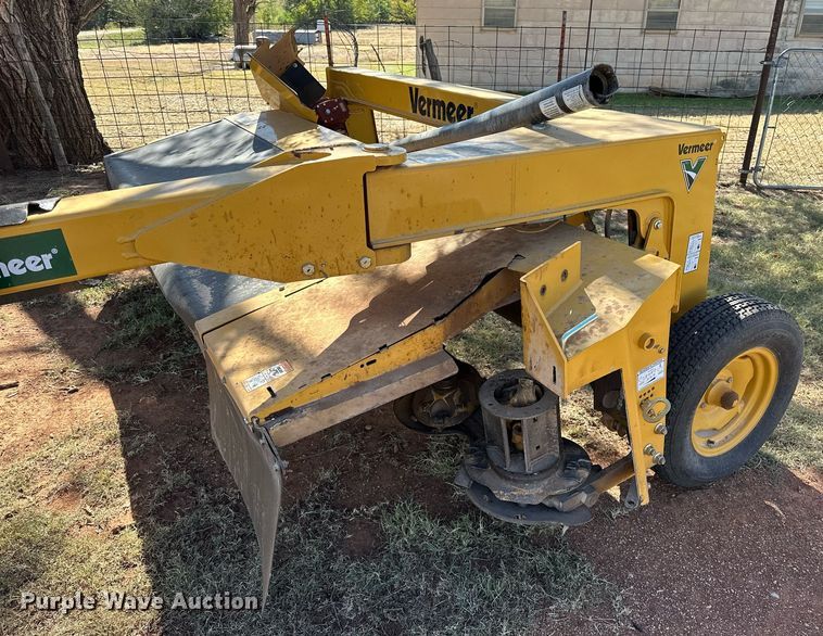 image for item NQ9462 2016 Vermeer Rebel TM800  disc mower