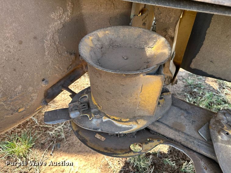 image for item NQ9462 2016 Vermeer Rebel TM800  disc mower