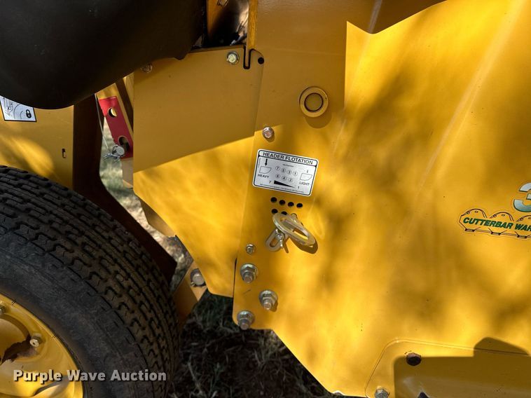 image for item NQ9462 2016 Vermeer Rebel TM800  disc mower