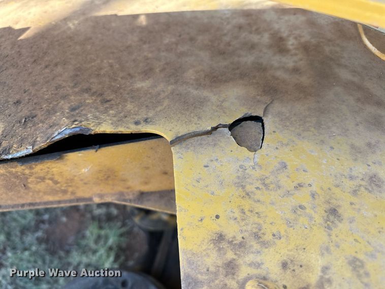 image for item NQ9462 2016 Vermeer Rebel TM800  disc mower