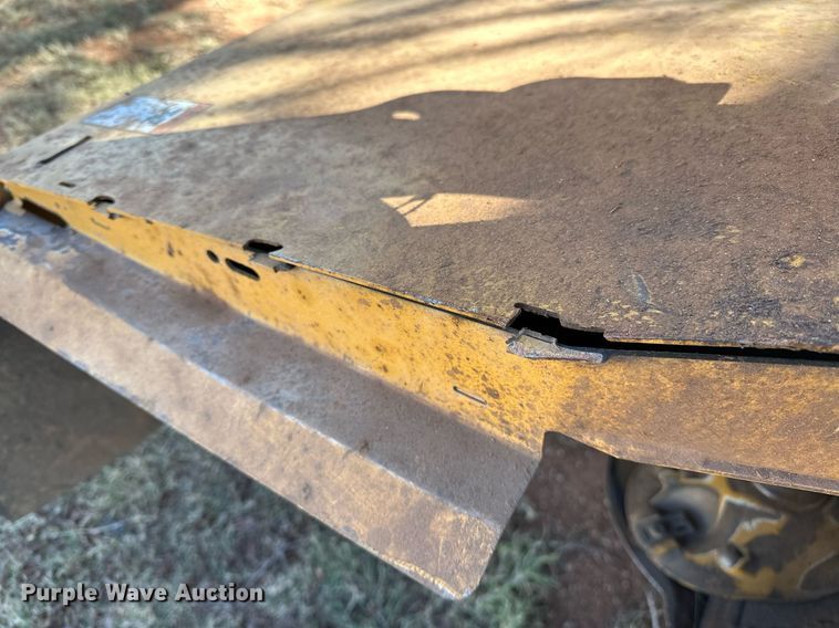 image for item NQ9462 2016 Vermeer Rebel TM800  disc mower