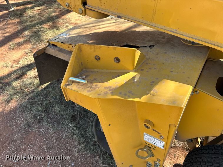 image for item NQ9462 2016 Vermeer Rebel TM800  disc mower