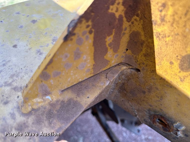 image for item NQ9462 2016 Vermeer Rebel TM800  disc mower